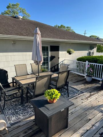 119 Jefferson Street, East Islip, NY 11730