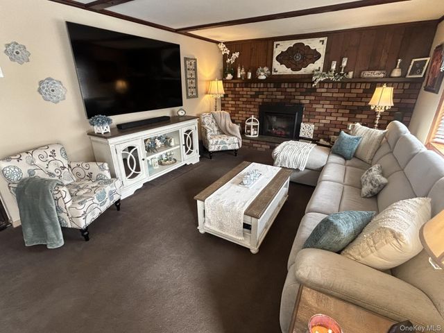 119 Jefferson Street, East Islip, NY 11730