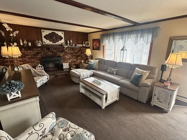 119 Jefferson Street, East Islip, NY 11730