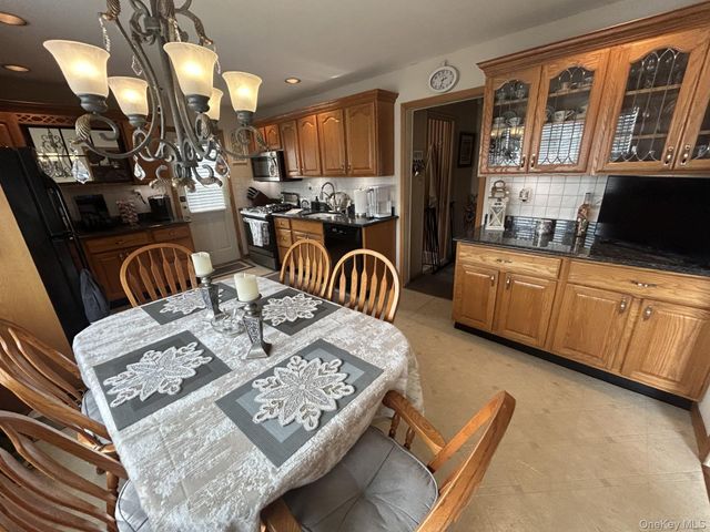 119 Jefferson Street, East Islip, NY 11730