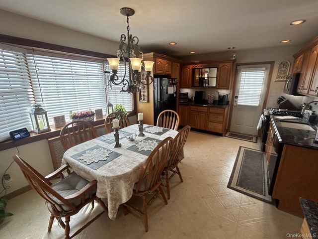 119 Jefferson Street, East Islip, NY 11730