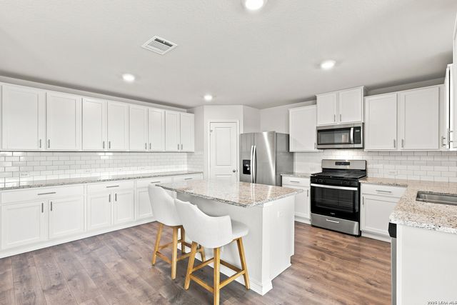 913 Rolling River, Cibolo, TX 78108