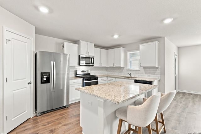 913 Rolling River, Cibolo, TX 78108