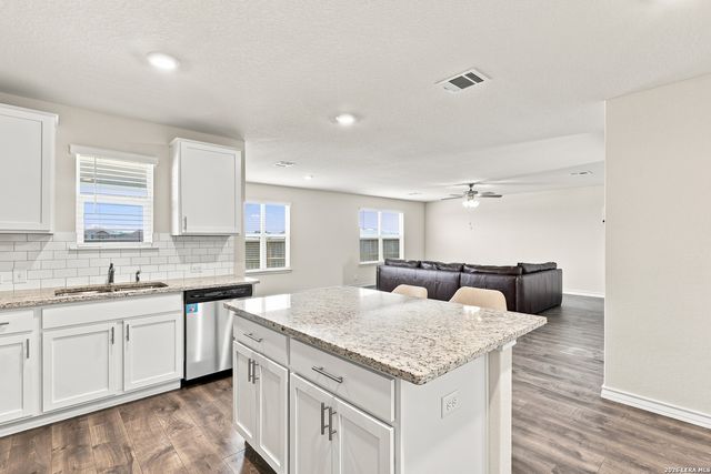 913 Rolling River, Cibolo, TX 78108