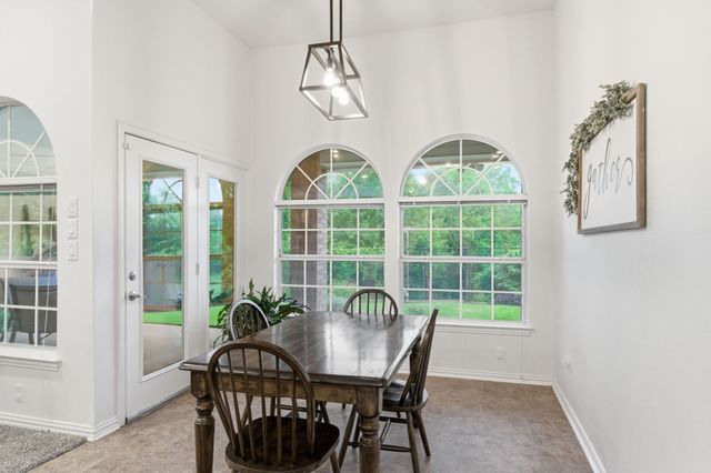 541 Crickett Way, Grand Prairie, TX 75052