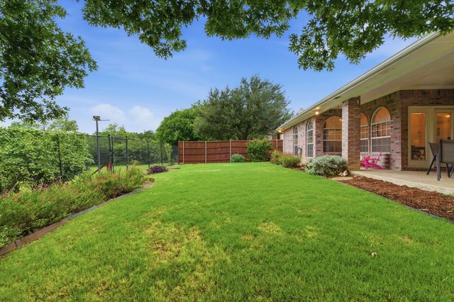 541 Crickett Way, Grand Prairie, TX 75052