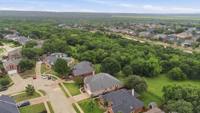 541 Crickett Way, Grand Prairie, TX 75052