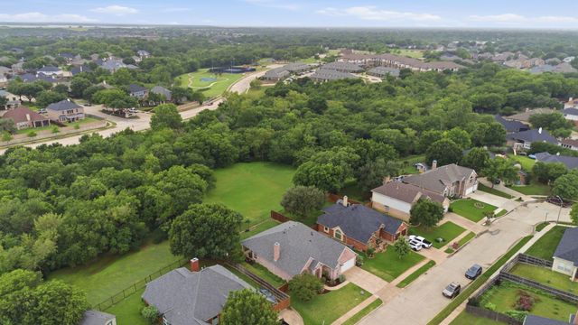 541 Crickett Way, Grand Prairie, TX 75052