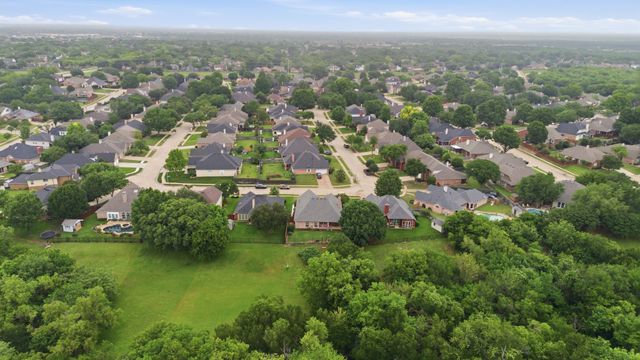 541 Crickett Way, Grand Prairie, TX 75052