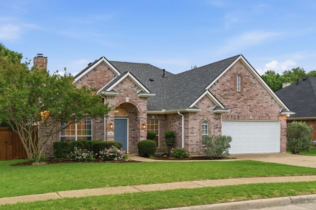 541 Crickett Way, Grand Prairie, TX 75052