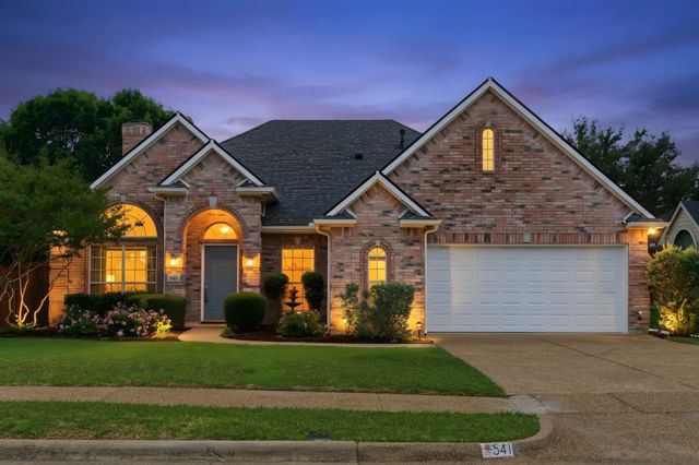 541 Crickett Way, Grand Prairie, TX 75052