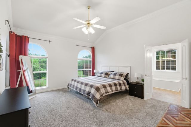541 Crickett Way, Grand Prairie, TX 75052