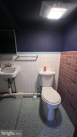 228 W ONTARIO ST, Philadelphia, PA 19140