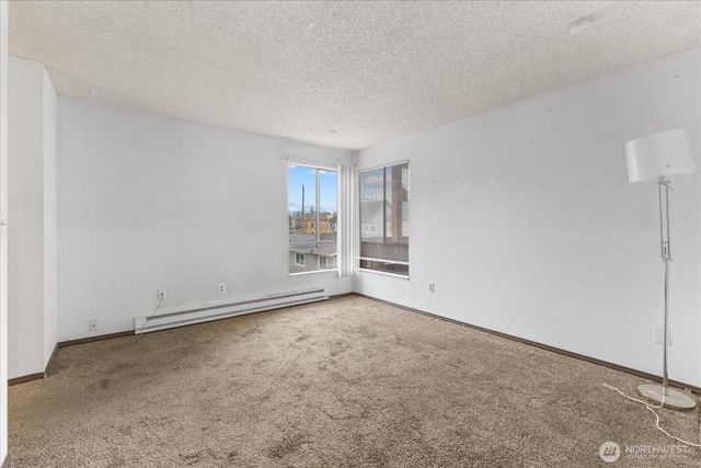 9256 Interlake Avenue N, Seattle, WA 98103