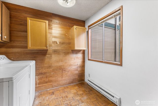 9256 Interlake Avenue N, Seattle, WA 98103