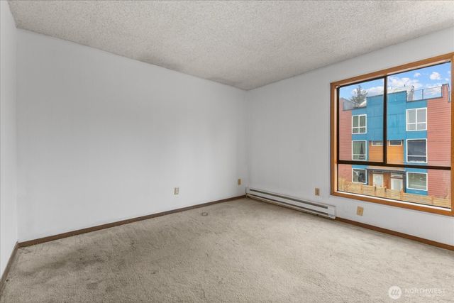 9256 Interlake Avenue N, Seattle, WA 98103