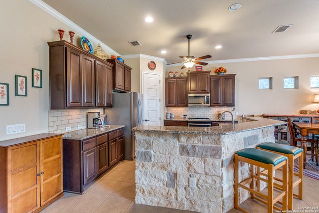 165 Watts, Canyon Lake, TX 78133