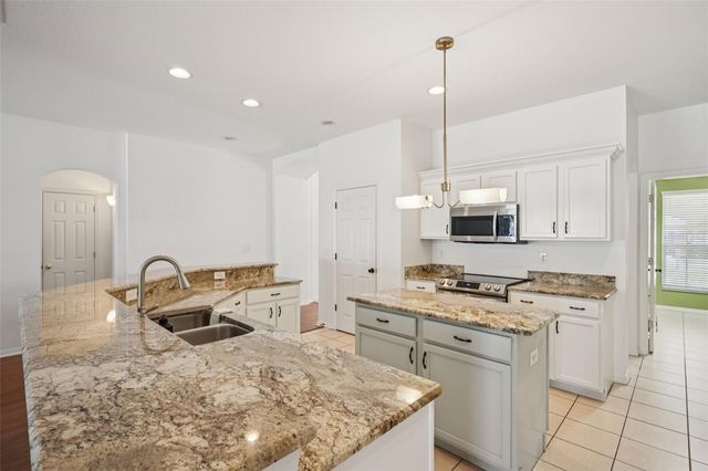 2108 FAWN MEADOW DRIVE, Valrico, FL 33594