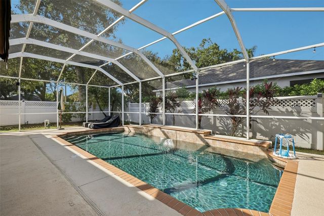 2108 FAWN MEADOW DRIVE, Valrico, FL 33594