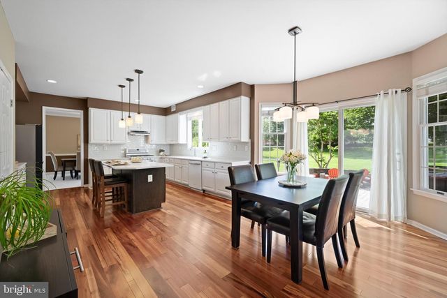 4 HASTINGS RD, Belle Mead, NJ 08502