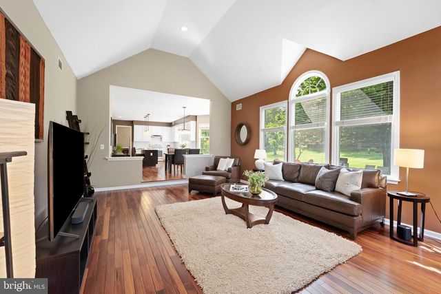 4 HASTINGS RD, Belle Mead, NJ 08502