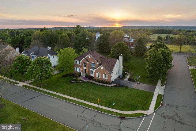 4 HASTINGS RD, Belle Mead, NJ 08502