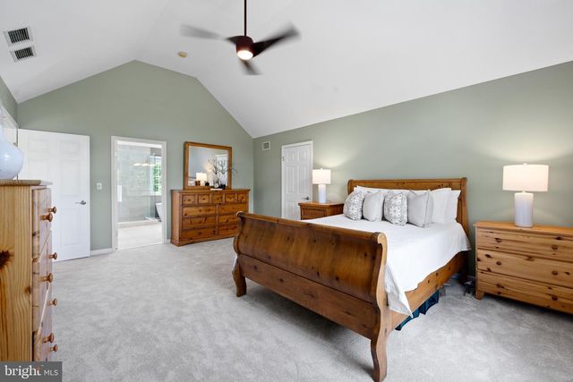 4 HASTINGS RD, Belle Mead, NJ 08502
