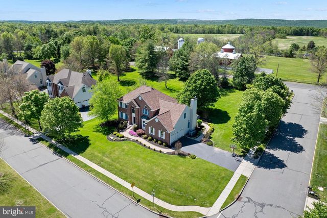 4 HASTINGS RD, Belle Mead, NJ 08502