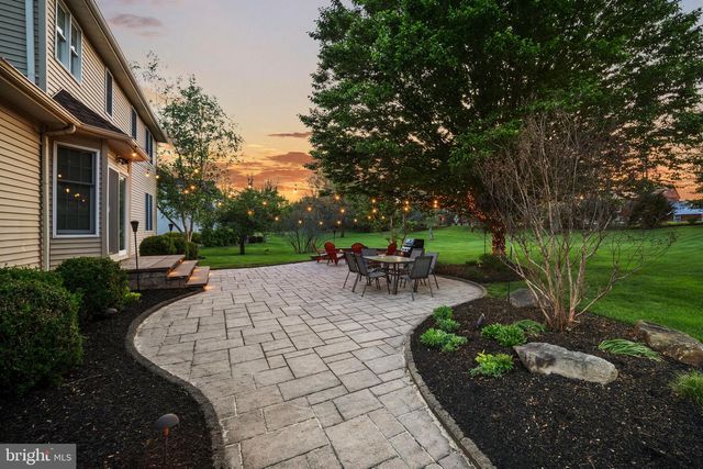 4 HASTINGS RD, Belle Mead, NJ 08502