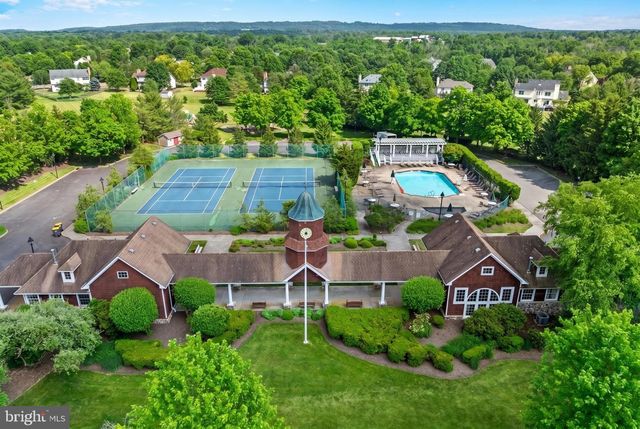 4 HASTINGS RD, Belle Mead, NJ 08502