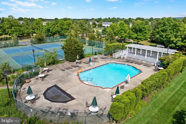 4 HASTINGS RD, Belle Mead, NJ 08502