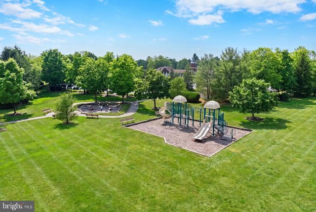 4 HASTINGS RD, Belle Mead, NJ 08502