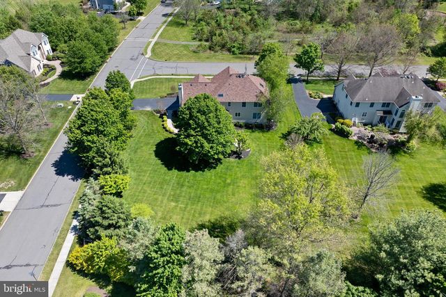 4 HASTINGS RD, Belle Mead, NJ 08502