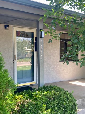 1010 SANTA ANITA Drive, Belen, NM 87002