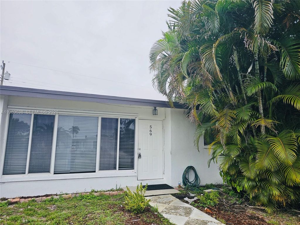 569 Tallulah Road, Palm Beach, FL 33462