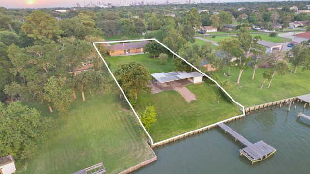 430 S Burnett Drive, Baytown, TX 77520