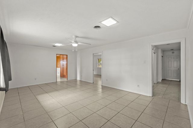 430 S Burnett Drive, Baytown, TX 77520