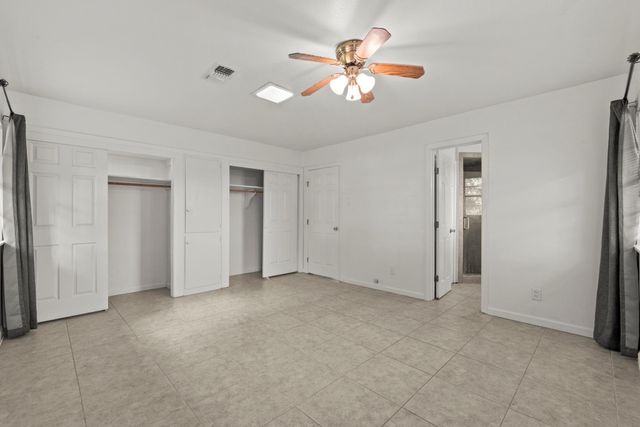 430 S Burnett Drive, Baytown, TX 77520