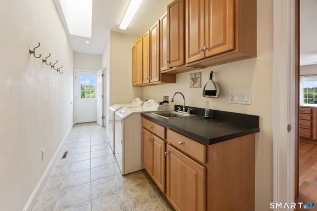 195 Town Line Highway, Watertown, CT 06795