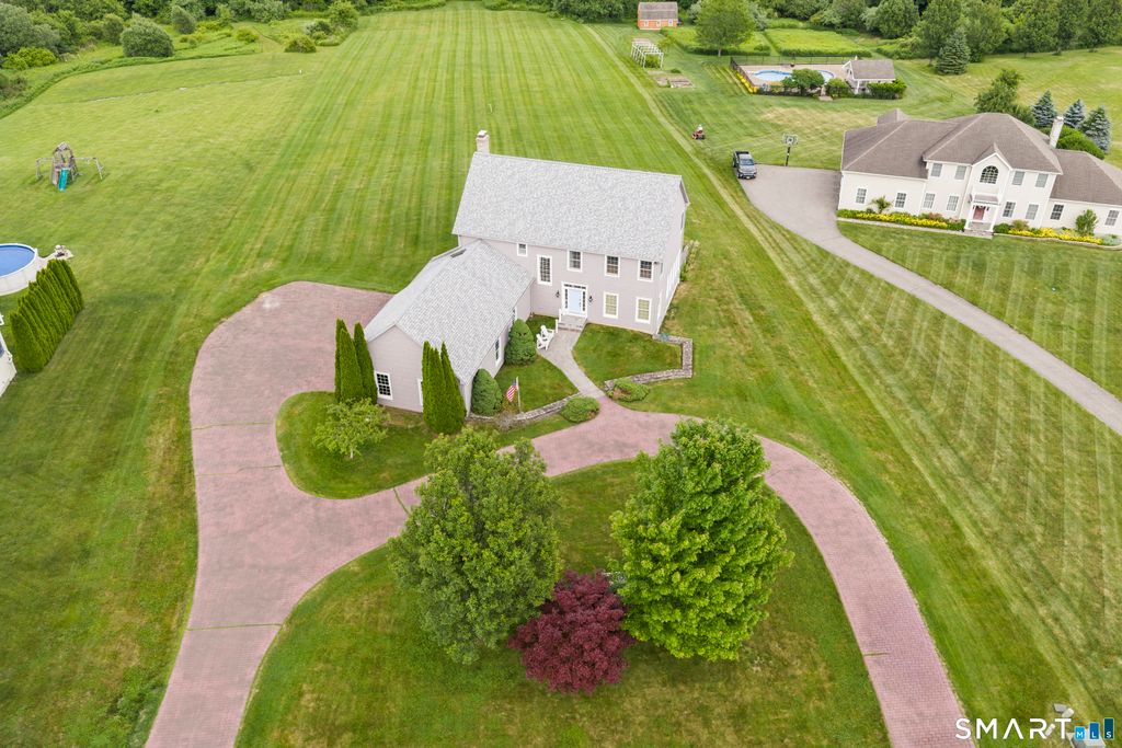 195 Town Line Highway, Watertown, CT 06795