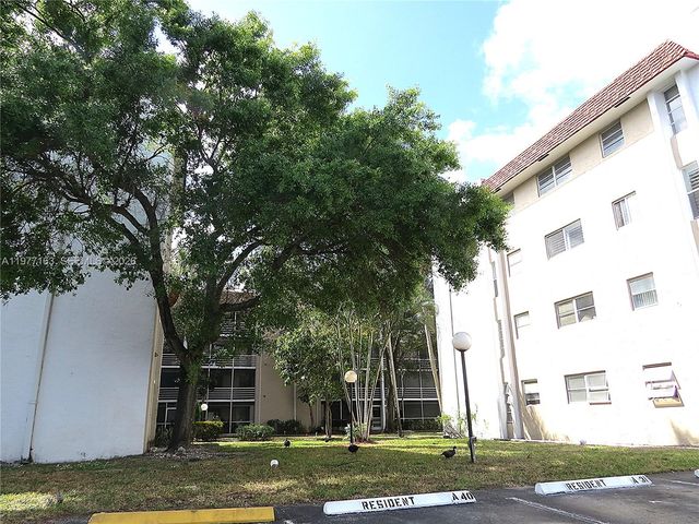 3591 Inverrary Drive 203, Lauderhill, FL 33319