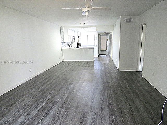 3591 Inverrary Drive 203, Lauderhill, FL 33319