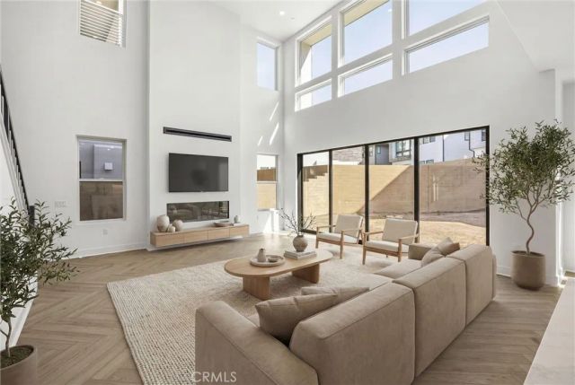 164 Apron, Irvine, CA 92618