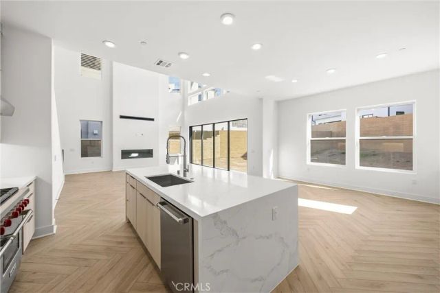 164 Apron, Irvine, CA 92618