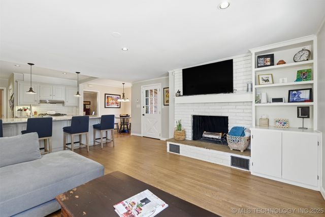 1919 S Evanston Avenue, Tulsa, OK 74104