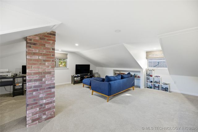 1919 S Evanston Avenue, Tulsa, OK 74104