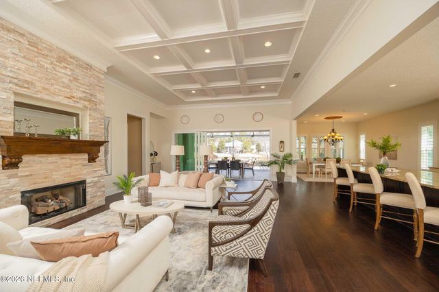 30 BLUE HOLE Court, St. Johns, FL 32259