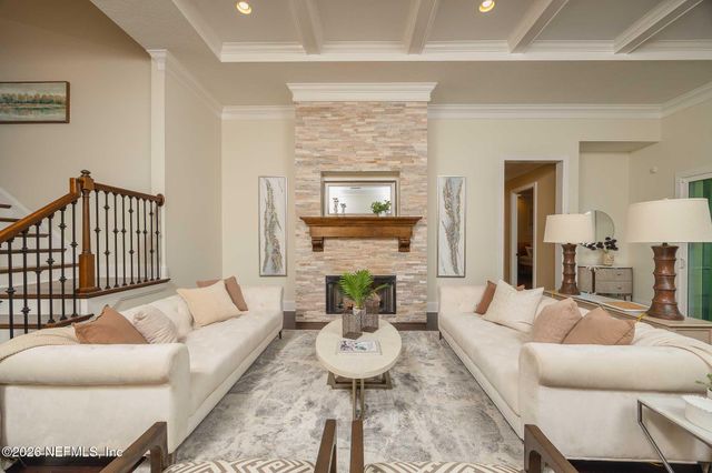 30 BLUE HOLE Court, St. Johns, FL 32259