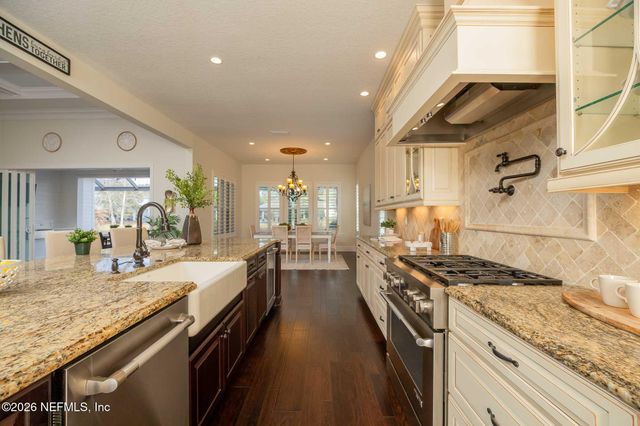 30 BLUE HOLE Court, St. Johns, FL 32259