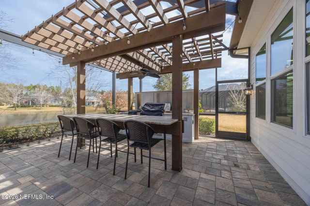 30 BLUE HOLE Court, St. Johns, FL 32259